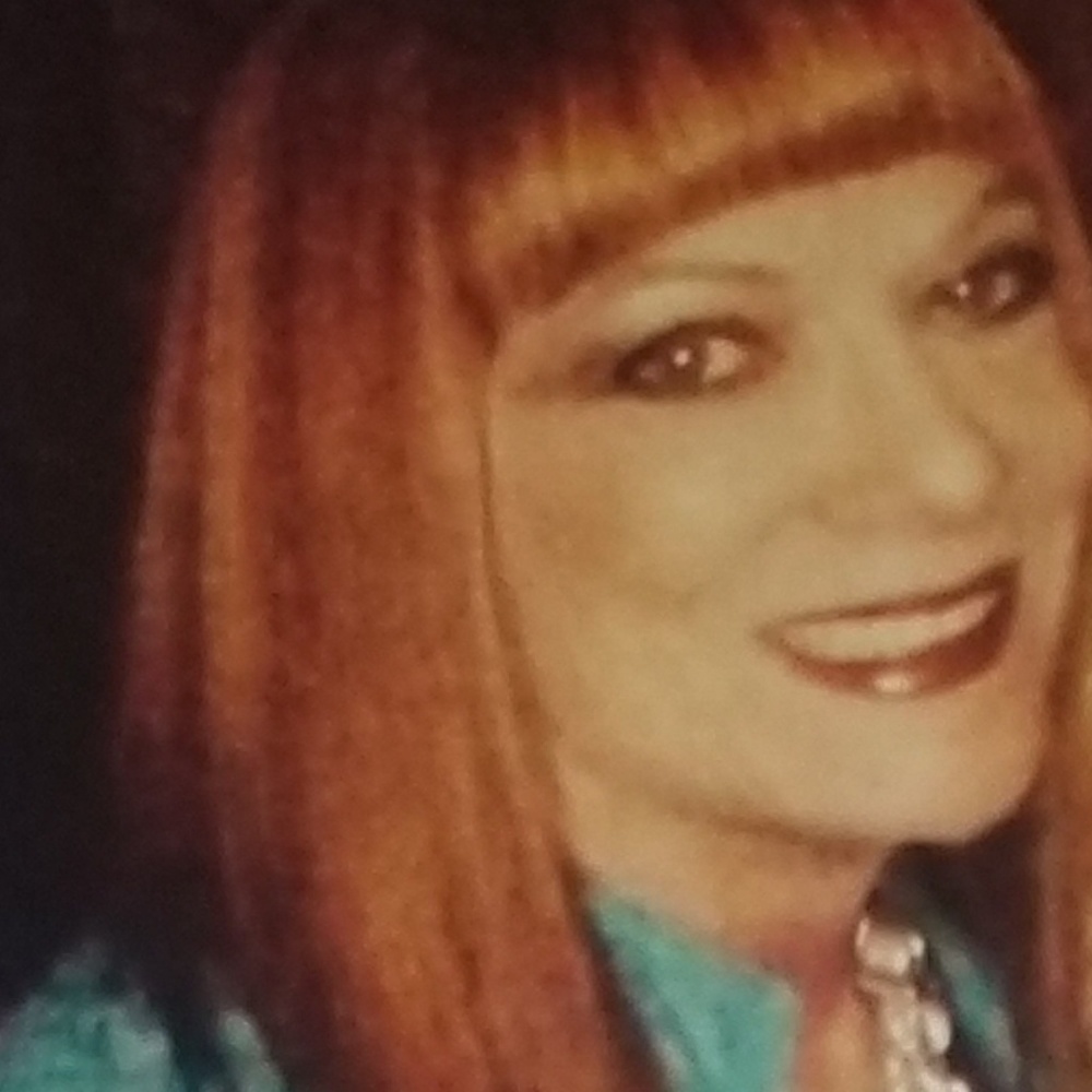 Meet your Posher, Cynthia